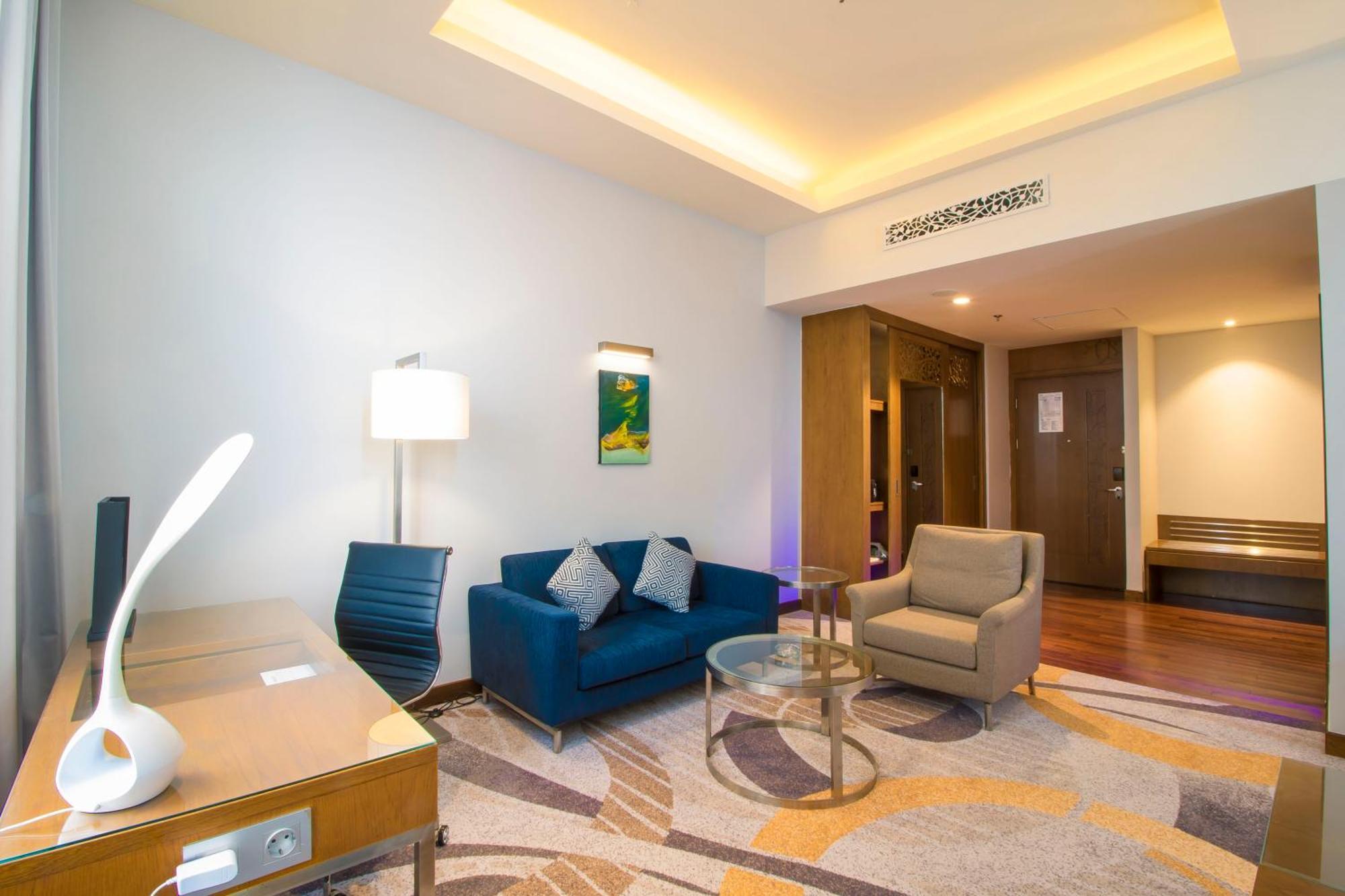 Four Points By Sheraton Manado Exterior photo