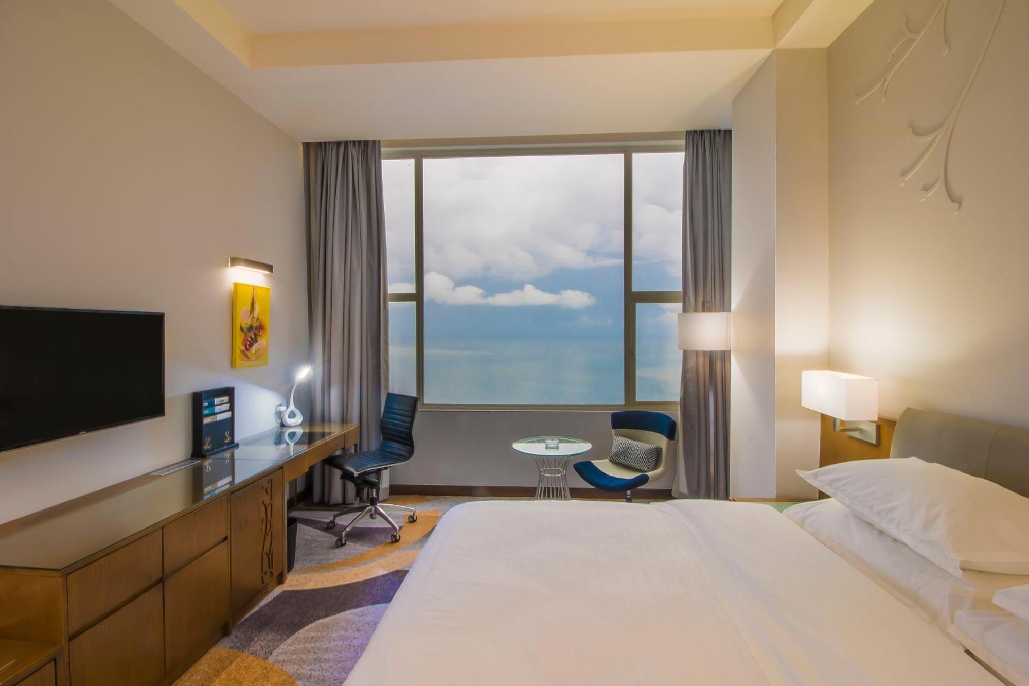 Four Points By Sheraton Manado Exterior photo