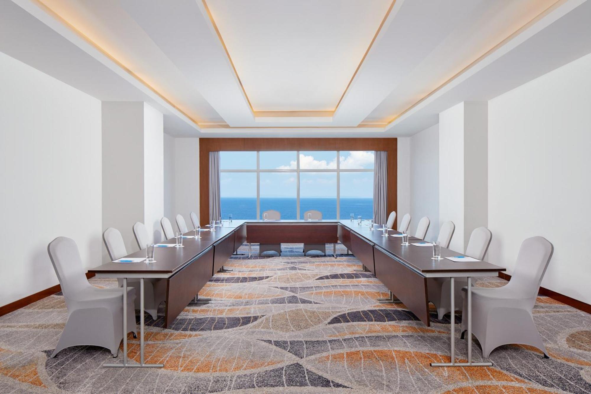 Four Points By Sheraton Manado Exterior photo
