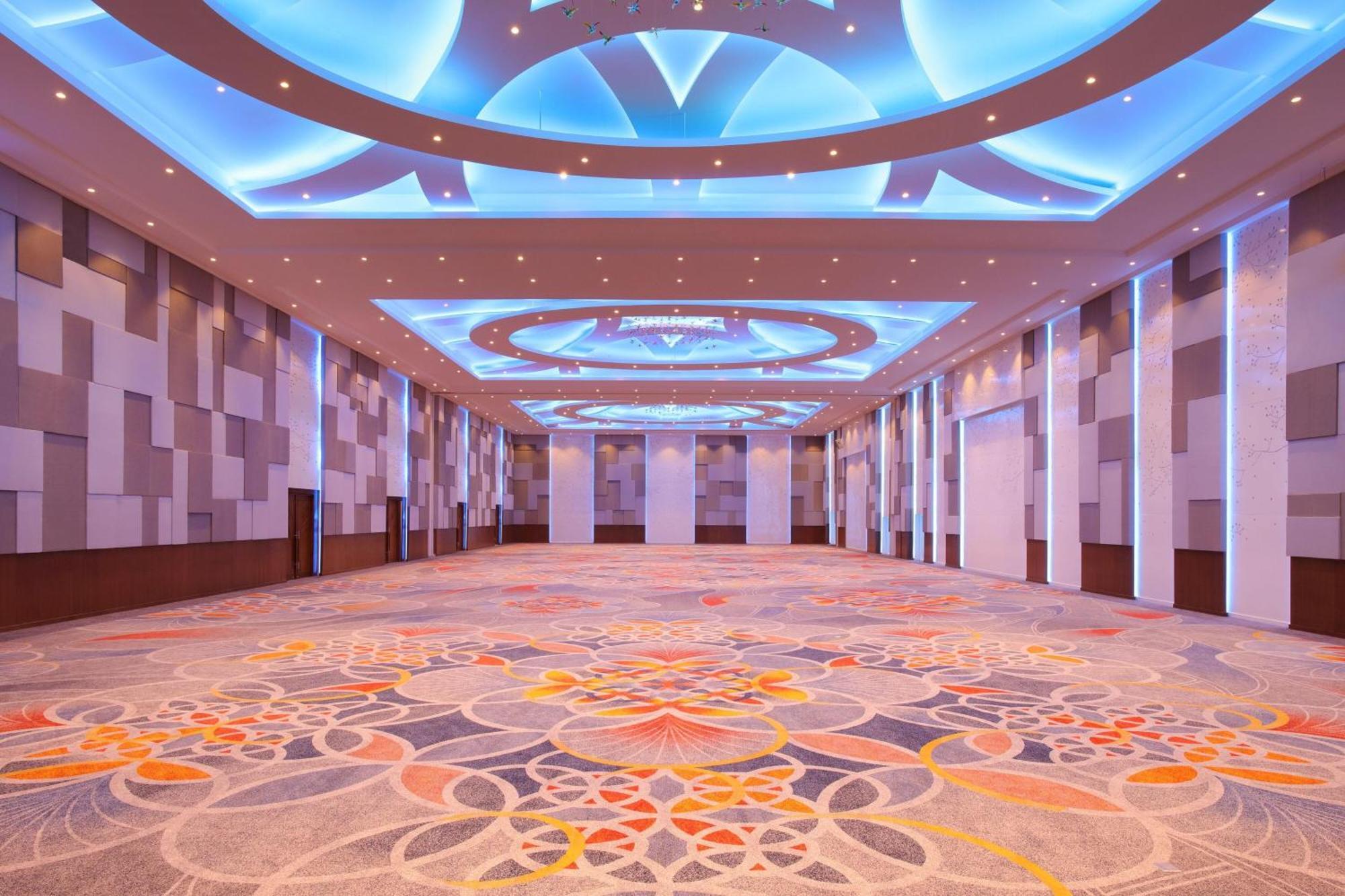Four Points By Sheraton Manado Exterior photo