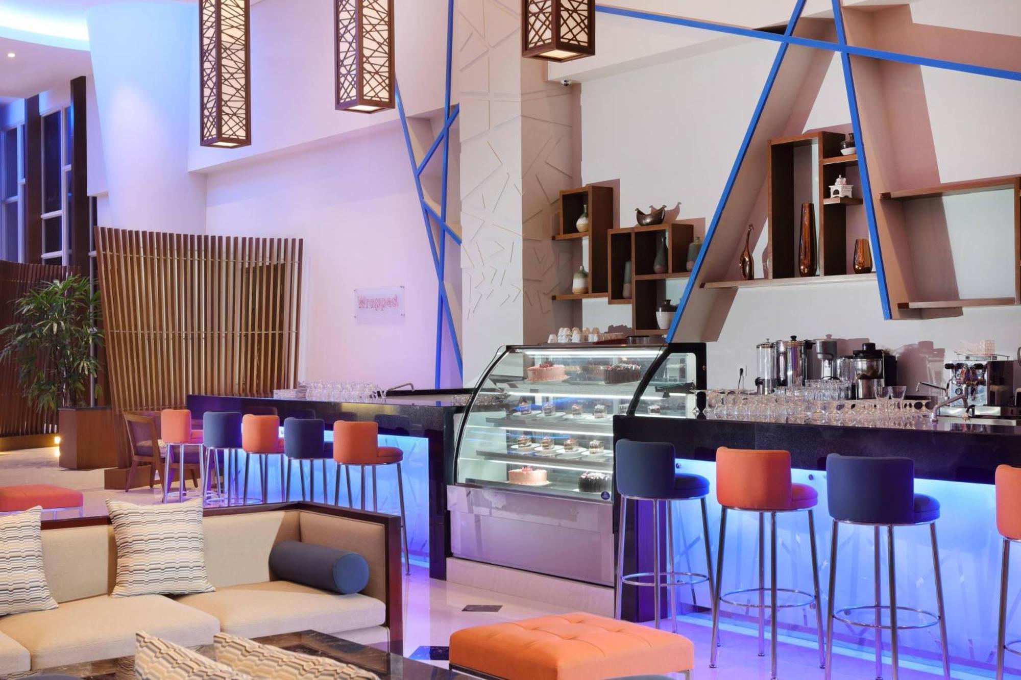 Four Points By Sheraton Manado Exterior photo