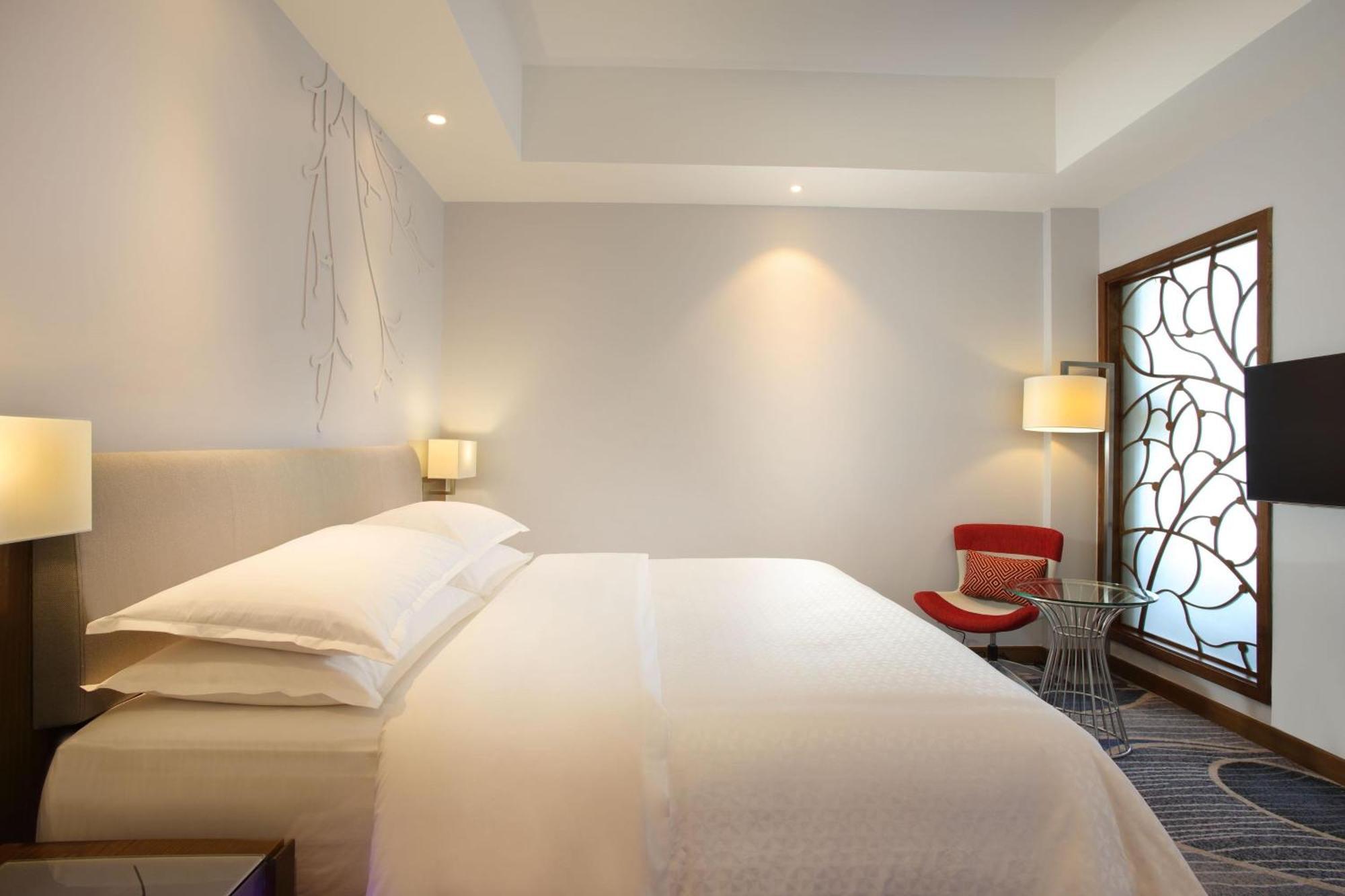 Four Points By Sheraton Manado Exterior photo