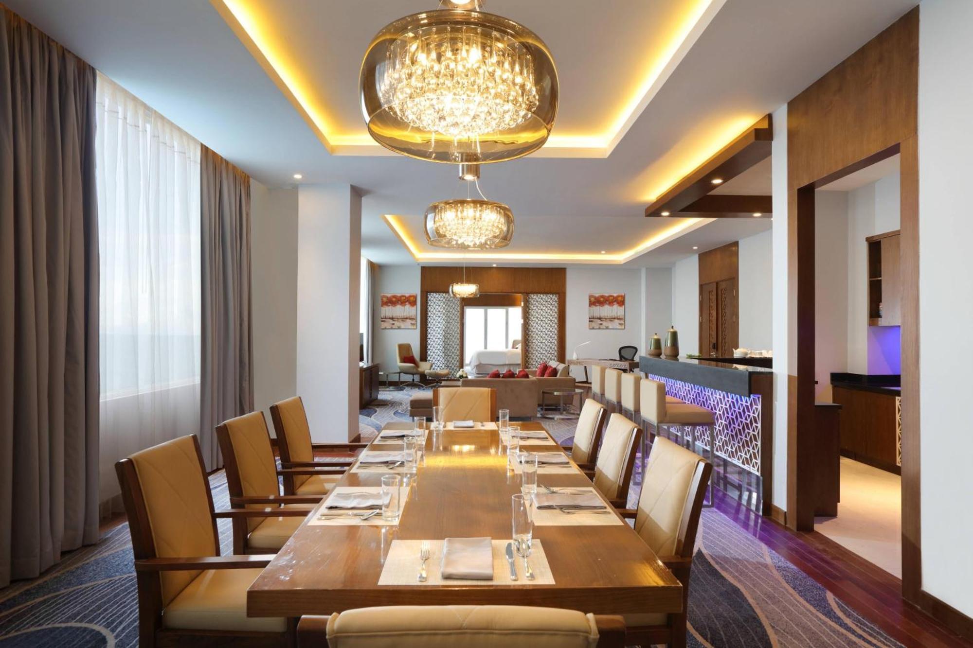 Four Points By Sheraton Manado Exterior photo