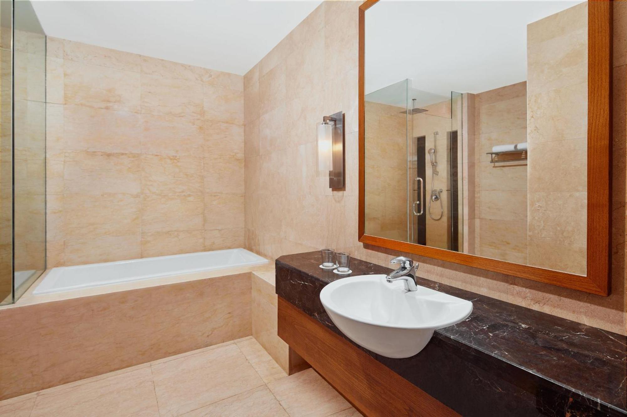 Four Points By Sheraton Manado Exterior photo