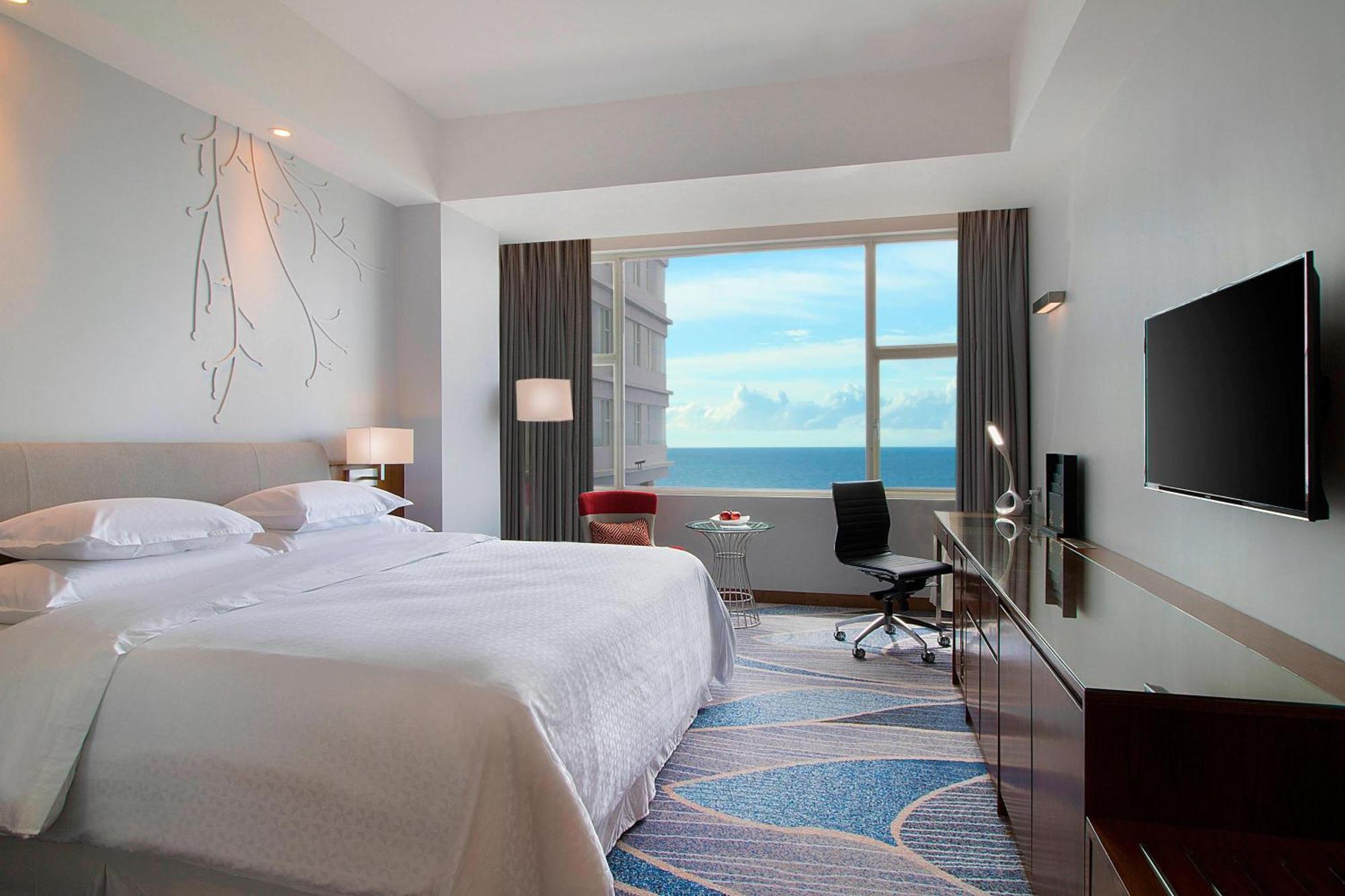 Four Points By Sheraton Manado Exterior photo